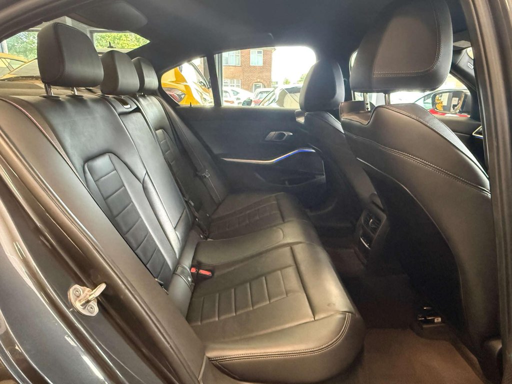 USED 2021 21 BMW 3 SERIES 2.0 330i M Sport Auto 4dr FSH + M SPORT PRO + 2 KEYS