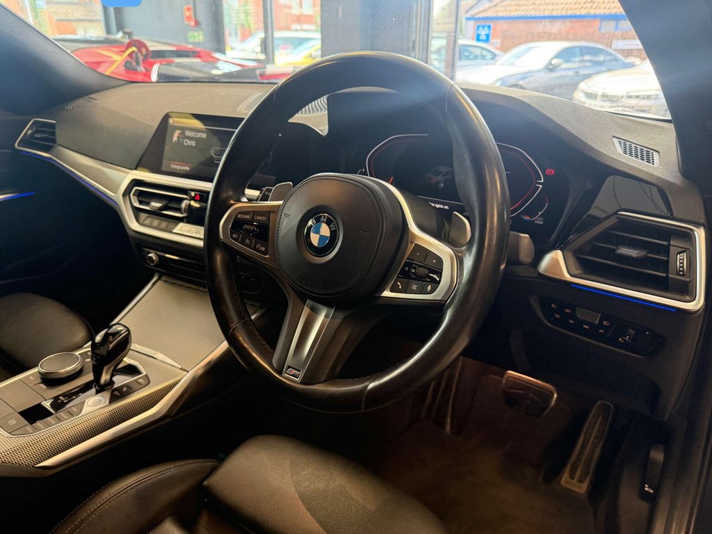 USED 2021 21 BMW 3 SERIES 2.0 330i M Sport Auto 4dr FSH + M SPORT PRO + 2 KEYS