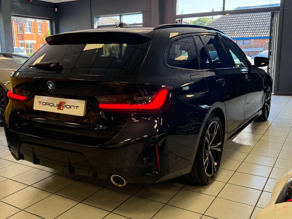 USED 2022 72 BMW 3 SERIES 2.0 330e M Sport Auto 5dr FDSH + M SPORT + 2 KEYS