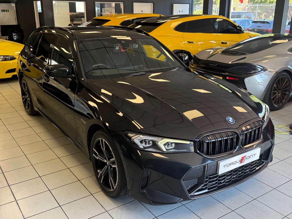 USED 2022 72 BMW 3 SERIES 2.0 330e M Sport Auto 5dr FDSH + M SPORT + 2 KEYS