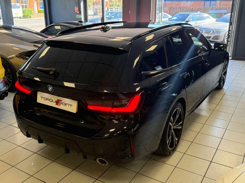 USED 2022 72 BMW 3 SERIES 2.0 330e M Sport Auto 5dr FDSH + M SPORT + 2 KEYS