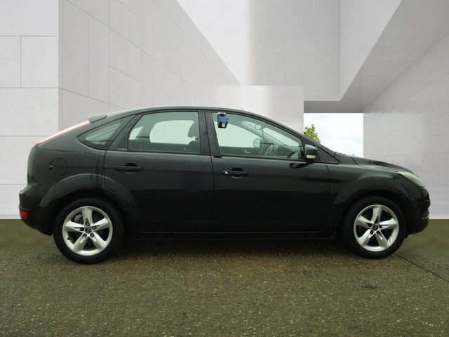 View our FORD FOCUS