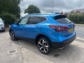View our NISSAN QASHQAI