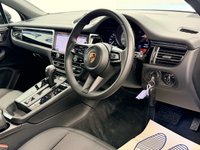 USED 2025 25 PORSCHE MACAN 2.9T V6 PDK AUTO 4WD 380 BHP + SAT NAV + HEATED SEATS + CAMERA + 21in ALLOYS JUST SERVICED AND 4 NEW TYRES