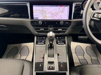 USED 2025 25 PORSCHE MACAN 2.9T V6 PDK AUTO 4WD 380 BHP + SAT NAV + HEATED SEATS + CAMERA + 21in ALLOYS JUST SERVICED AND 4 NEW TYRES