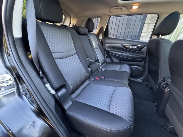 View our NISSAN X-TRAIL