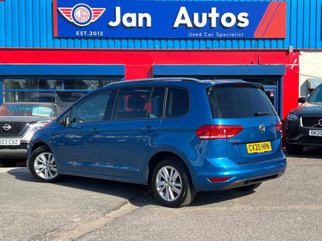 View our VOLKSWAGEN TOURAN