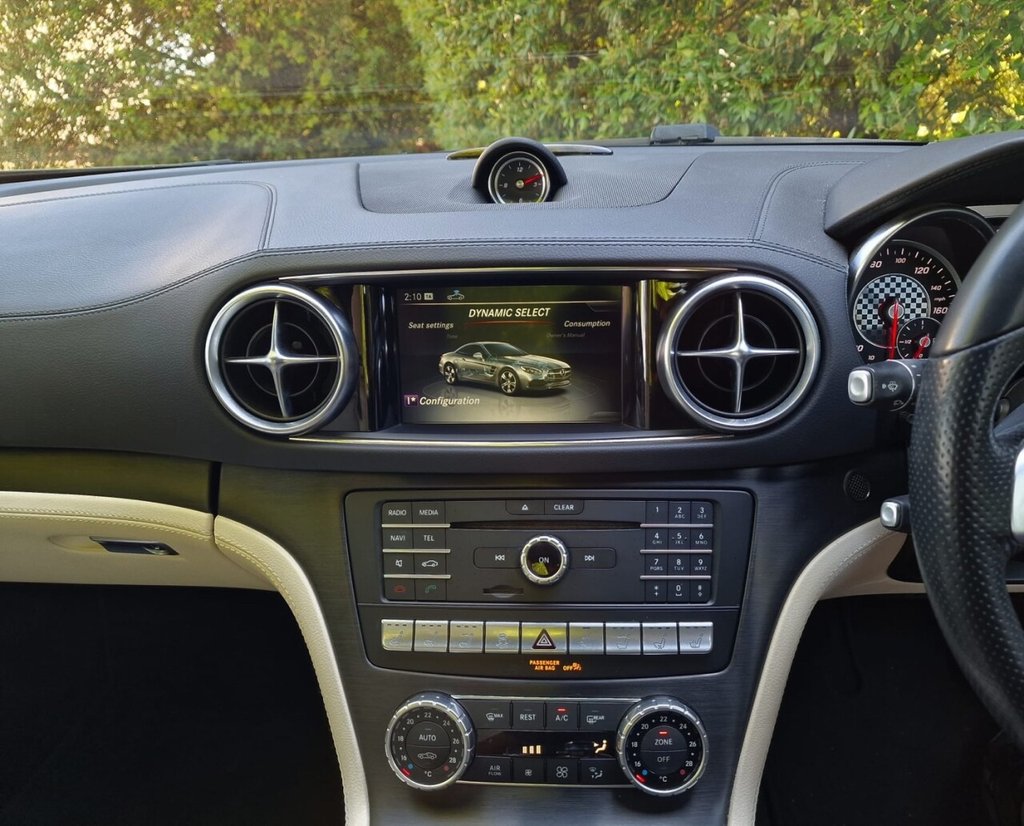 USED 2019 19 MERCEDES-BENZ SL 3.0 SL400 V6 AMG Line (Premium) Convertible 2dr Petrol G-Tronic+ Euro 6 (s/s) (367 ps) FINANCE AVAILABLE