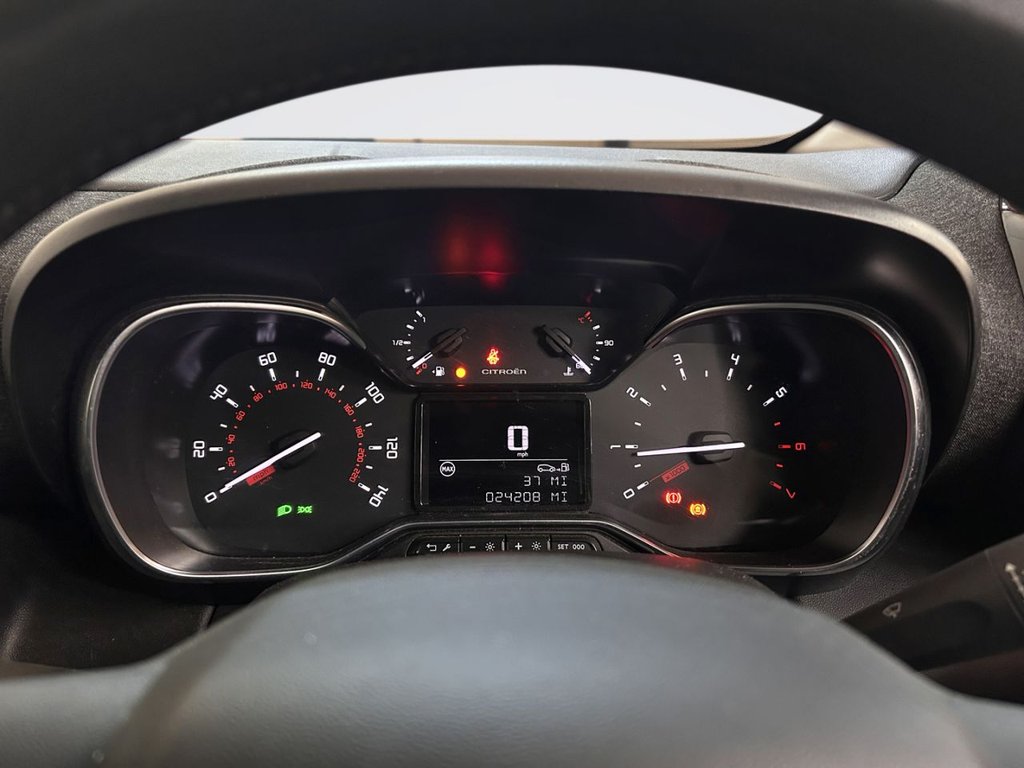 2022 Citroen C3 Aircross — image 11