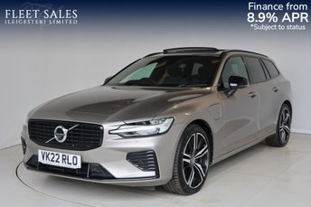 2022 VOLVO V60