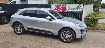 2016 PORSCHE MACAN