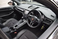 USED 2017 17 PORSCHE MACAN 3.0 TD V6 S SUV 5dr Diesel PDK 4WD Euro 6 (s/s) (258 ps) PAN ROOF / CAMERA / PDLS / FSH