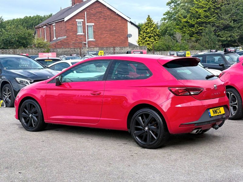 2014 SEAT Leon in red — photo 7 of 21