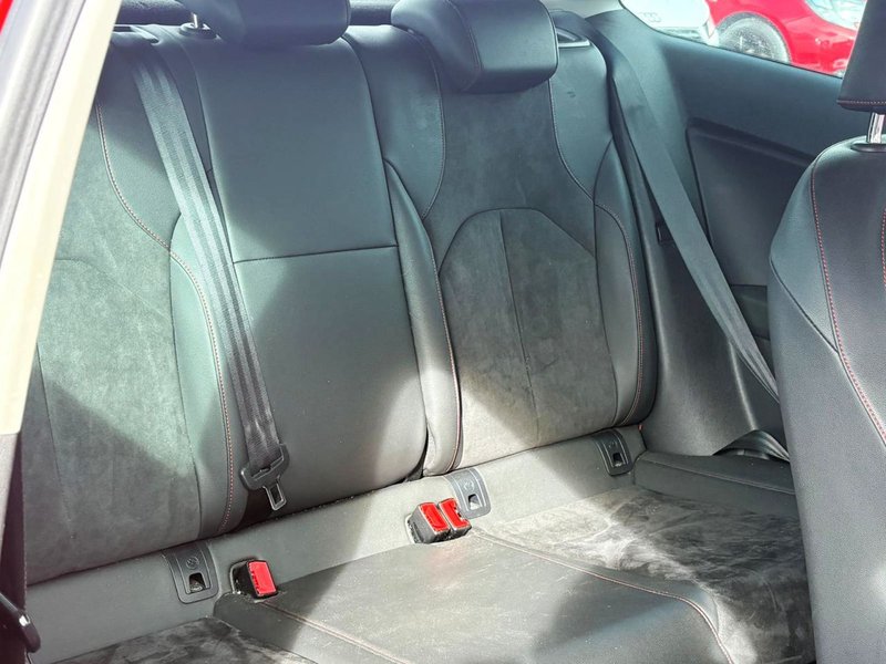 2014 SEAT Leon in red — photo 20 of 21