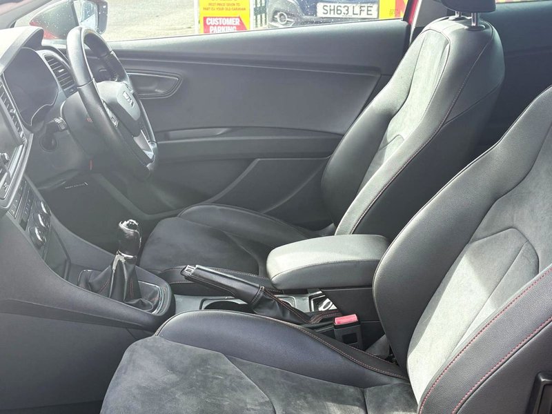 2014 SEAT Leon in red — photo 14 of 21