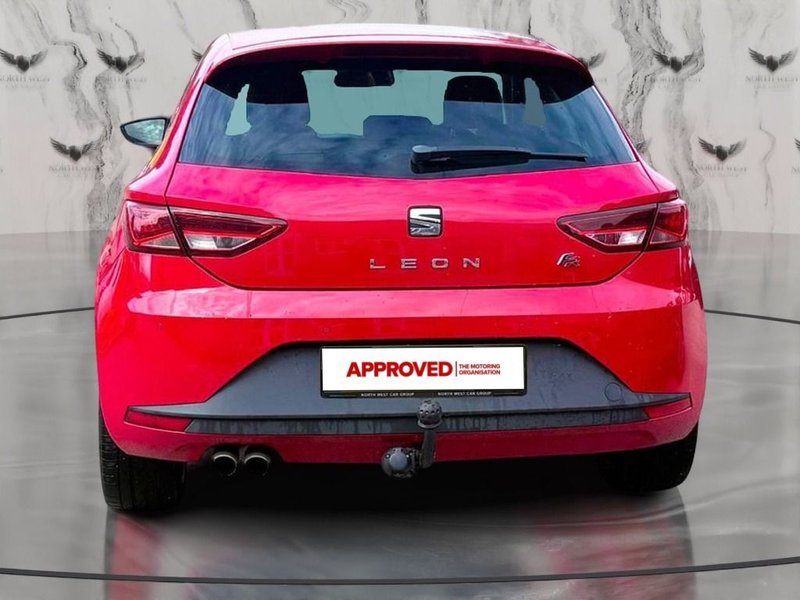 2014 SEAT Leon in red — photo 8 of 22