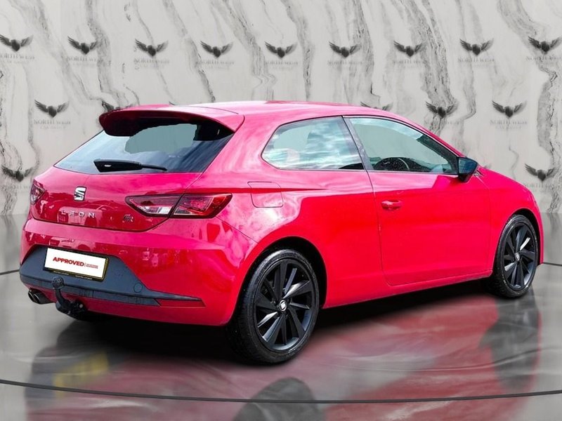 2014 SEAT Leon in red — photo 10 of 22