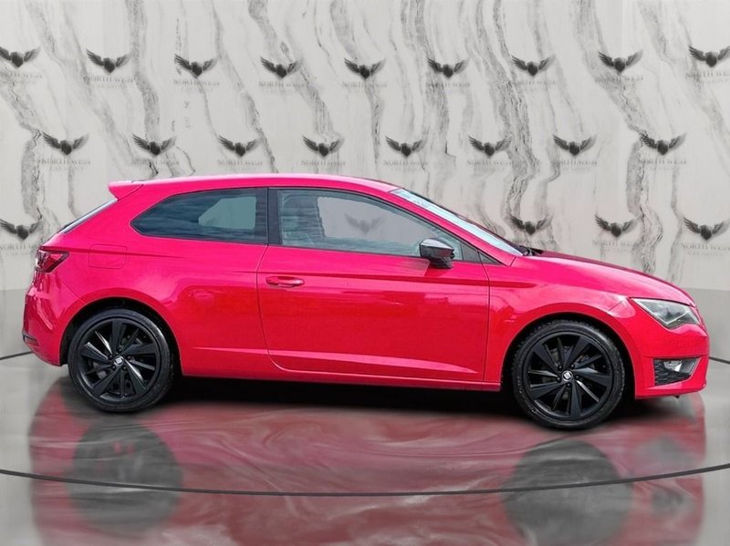 2014 SEAT Leon in red — photo 13 of 22