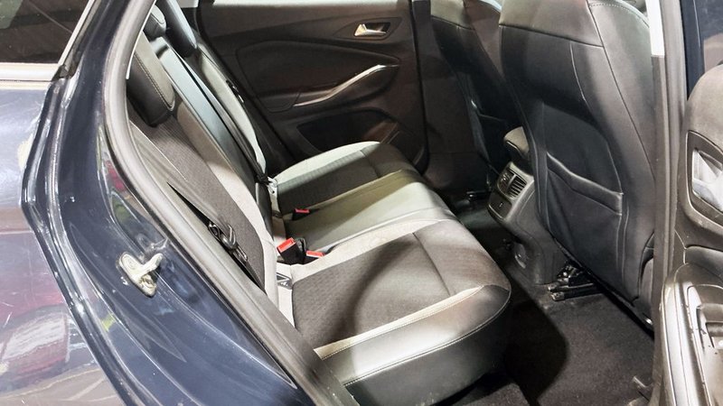 2019 Vauxhall Grandland X in grey — photo 7 of 8