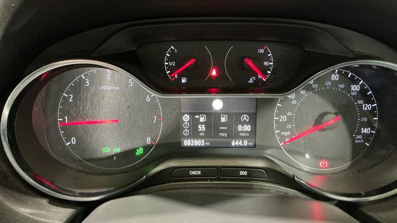 2019 Vauxhall Grandland X in grey — photo 5 of 8