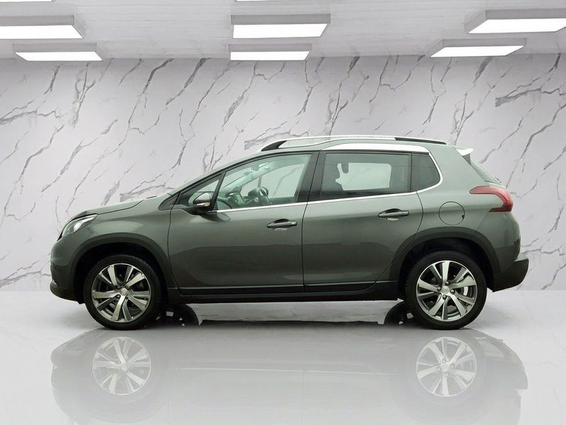 2018 Peugeot 2008 in grey — photo 5 of 11