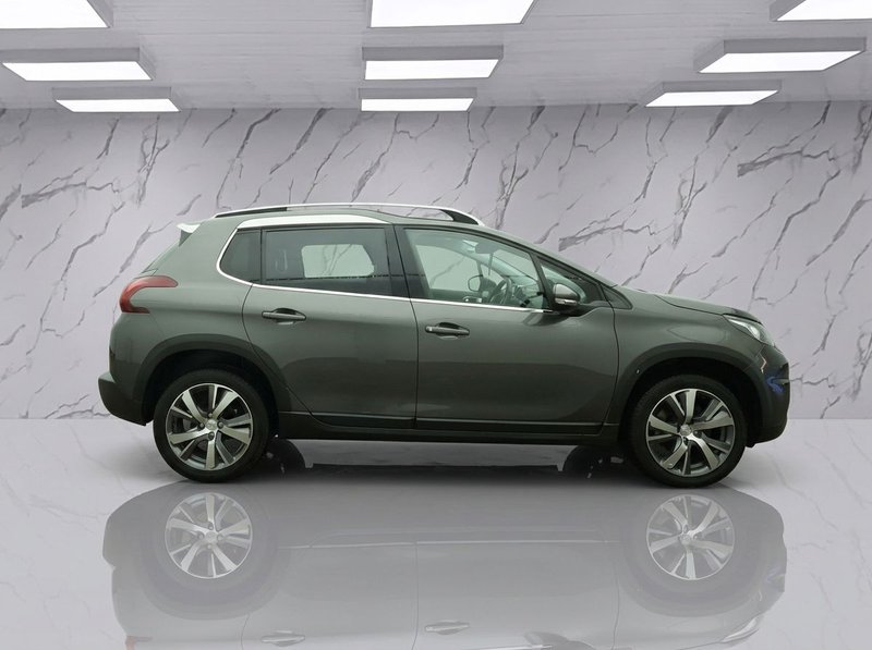 2018 Peugeot 2008 in grey — photo 6 of 11