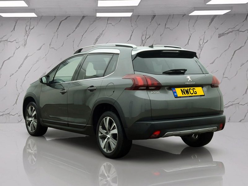2018 Peugeot 2008 in grey — photo 3 of 11