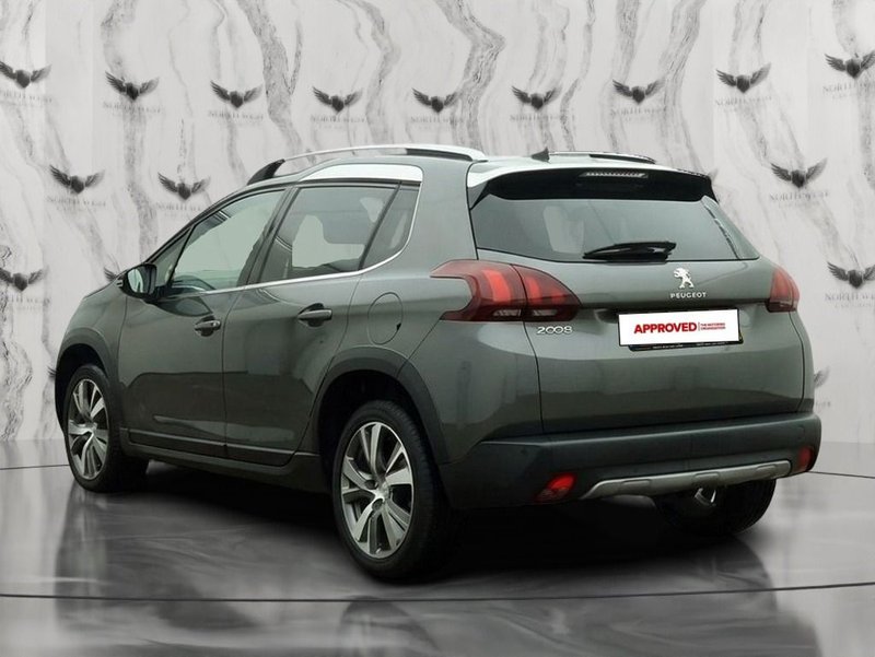 2018 Peugeot 2008 in grey — photo 4 of 14