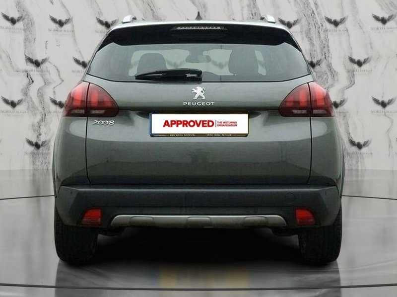 2018 Peugeot 2008 in grey — photo 5 of 14