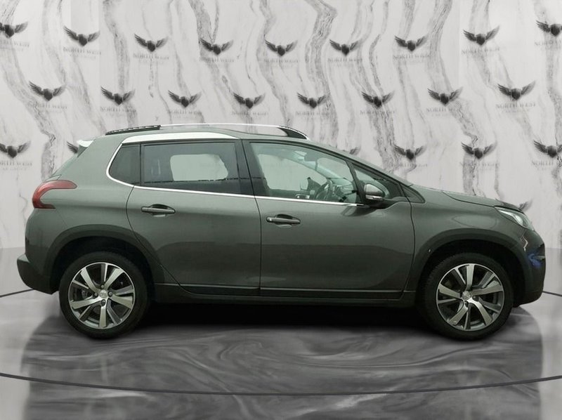 2018 Peugeot 2008 in grey — photo 9 of 14