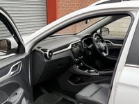 USED 2020 70 MG MG ZS 44.5kWh Exclusive SUV 5dr Electric Auto (143 ps) WHITE+LOWMILES+LOADED