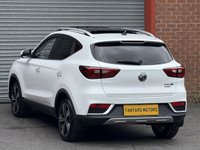USED 2020 70 MG MG ZS 44.5kWh Exclusive SUV 5dr Electric Auto (143 ps) WHITE+LOWMILES+LOADED