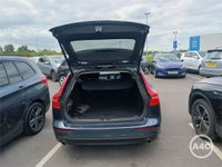 USED 2020 20 VOLVO V60 2.0 D4 Momentum Estate 5dr Diesel Auto Euro 6 (s/s) (190 ps) 