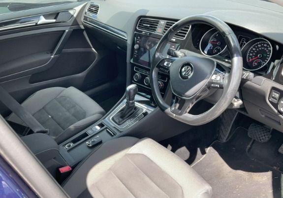 View our VOLKSWAGEN GOLF