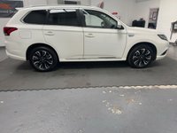 USED 2018 18 MITSUBISHI OUTLANDER 2.0h 12kWh 5h SUV 5dr Petrol Plug-in Hybrid CVT 4WD Euro 6 (s/s) (200 ps) 12 MONTH MOT  &   12 WARRANTY