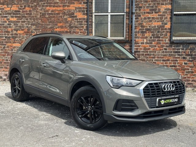 View our AUDI Q3