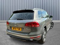 USED 2015 15 VOLKSWAGEN TOUAREG 3.0 TDI V6 BlueMotion Tech R-Line Tiptronic 4WD Euro 6 (s/s) 5dr 2KEY|HIGH SPEC|OPTIONAL TOWBAR