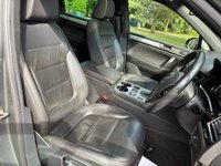USED 2015 15 VOLKSWAGEN TOUAREG 3.0 TDI V6 BlueMotion Tech R-Line Tiptronic 4WD Euro 6 (s/s) 5dr 2KEY|HIGH SPEC|OPTIONAL TOWBAR
