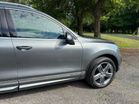 USED 2015 15 VOLKSWAGEN TOUAREG 3.0 TDI V6 BlueMotion Tech R-Line Tiptronic 4WD Euro 6 (s/s) 5dr 2KEY|HIGH SPEC|OPTIONAL TOWBAR