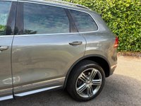 USED 2015 15 VOLKSWAGEN TOUAREG 3.0 TDI V6 BlueMotion Tech R-Line Tiptronic 4WD Euro 6 (s/s) 5dr 2KEY|HIGH SPEC|OPTIONAL TOWBAR