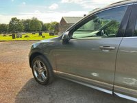 USED 2015 15 VOLKSWAGEN TOUAREG 3.0 TDI V6 BlueMotion Tech R-Line Tiptronic 4WD Euro 6 (s/s) 5dr 2KEY|HIGH SPEC|OPTIONAL TOWBAR