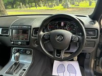 USED 2015 15 VOLKSWAGEN TOUAREG 3.0 TDI V6 BlueMotion Tech R-Line Tiptronic 4WD Euro 6 (s/s) 5dr 2KEY|HIGH SPEC|OPTIONAL TOWBAR