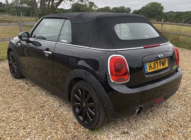 View our MINI CONVERTIBLE