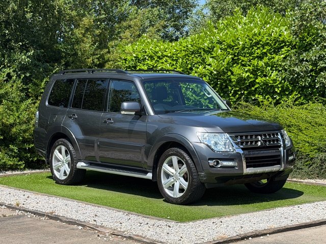 View our Mitsubishi Shogun 3.2 DI-DC SG4 SUV 5dr Diesel Auto 4WD Euro 5 LWB (197 ps)