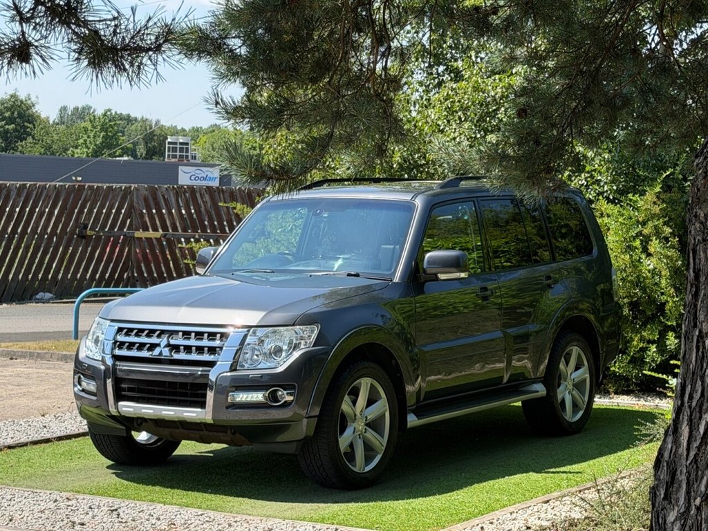USED 2015 64 MITSUBISHI SHOGUN 3.2 DI-DC SG4 SUV 5dr Diesel Auto 4WD Euro 5 LWB (197 ps) REAR ENTERTAINMENT, TOWBAR, H/SEATS
