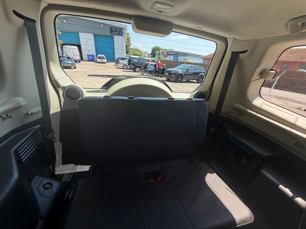 USED 2015 64 MITSUBISHI SHOGUN 3.2 DI-DC SG4 SUV 5dr Diesel Auto 4WD Euro 5 LWB (197 ps) REAR ENTERTAINMENT, TOWBAR, H/SEATS