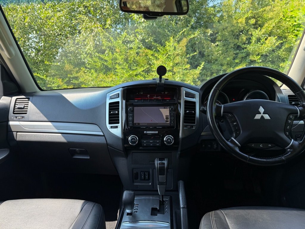 USED 2015 64 MITSUBISHI SHOGUN 3.2 DI-DC SG4 SUV 5dr Diesel Auto 4WD Euro 5 LWB (197 ps) REAR ENTERTAINMENT, TOWBAR, H/SEATS
