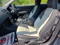USED 2009 59 VOLVO C30 2.0D R-Design Coupe 2dr Diesel Powershift (156 g/km, 134 bhp) 