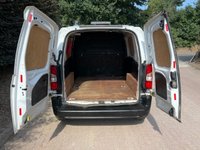 USED 2021 21 PEUGEOT PARTNER 1.5 BlueHDi 1000 Professional Standard Panel Van 5dr Diesel EAT8 SWB Euro 6 (s/s) (130 bhp) AUTOMATIC, REAR CAM, A/C, FSH