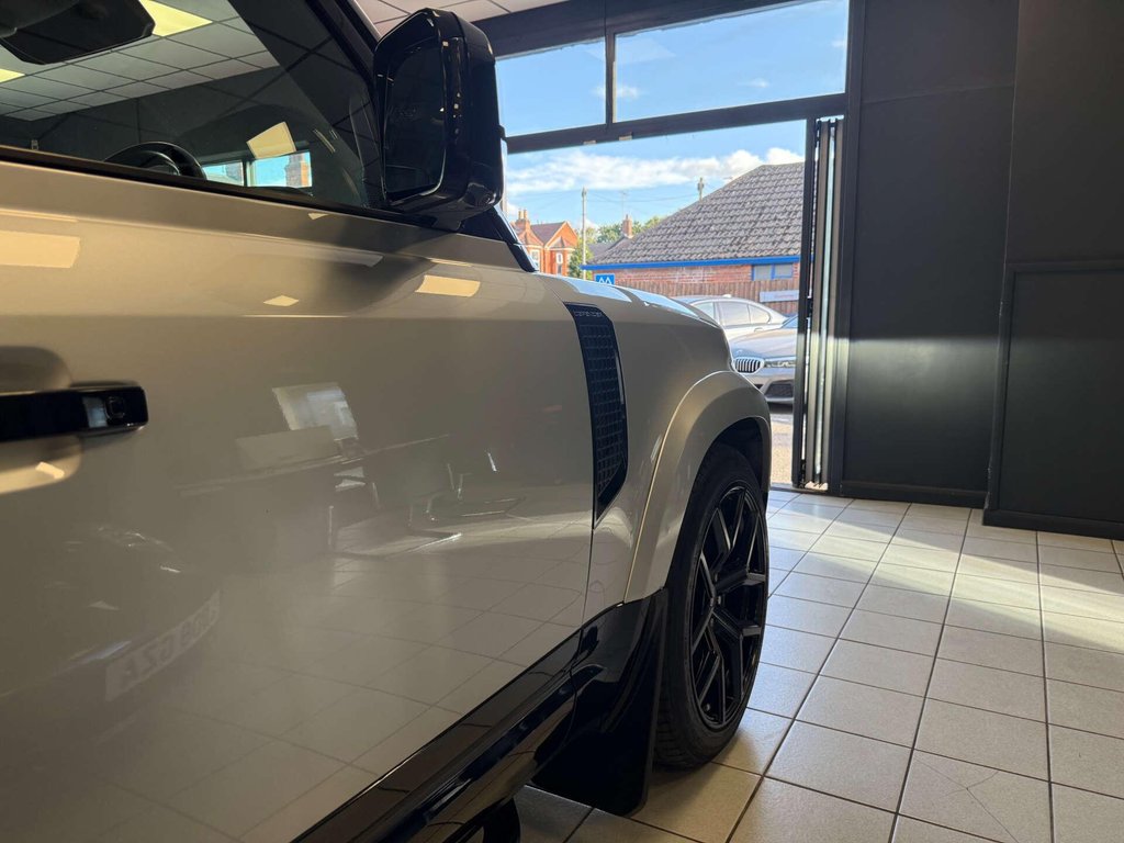 USED 2022 22 LAND ROVER DEFENDER 3.0 Defender XS Edition D MHEV Auto 4WD 5dr FSH + URBAN ALLOYS + WIDE ARCH